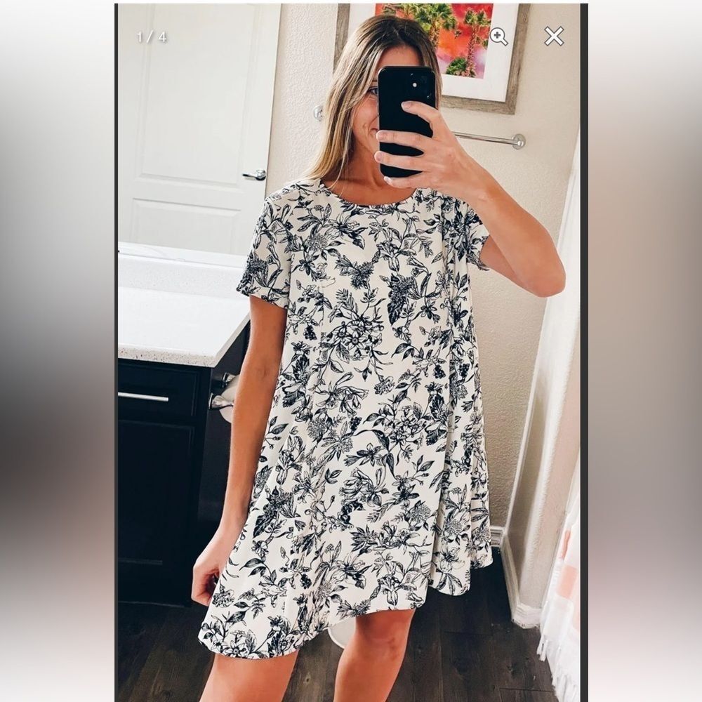 LUSH Nordstrom Black & White babydoll Floral Dress S